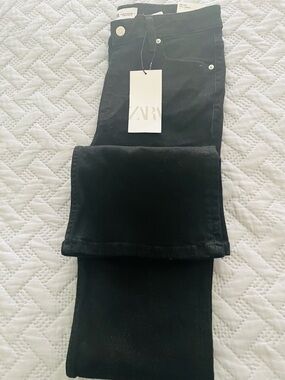 Zara Black Mid rise, flare Jeans with Branded Tag